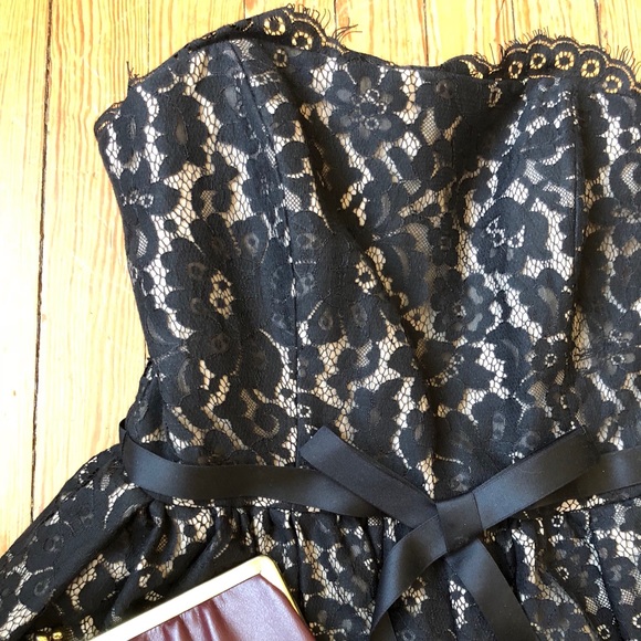 Black lace strapless cocktail dress - Picture 2 of 5